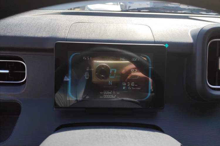 Used Linxys Huangjincang 2025 PULS Cargo Version First-Class Cabin Instrument Cluster
