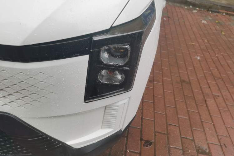 Used Linxys Huangjincang 2025 Value Edition 42.3 kWh Left Front Headlight