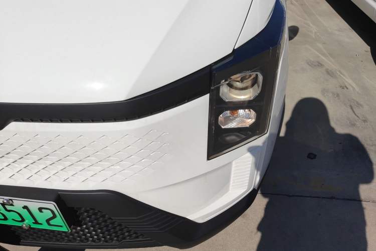 Used Linxys Huangjincang 2025 PULS Cargo Version First-Class Cabin Left Front Headlight