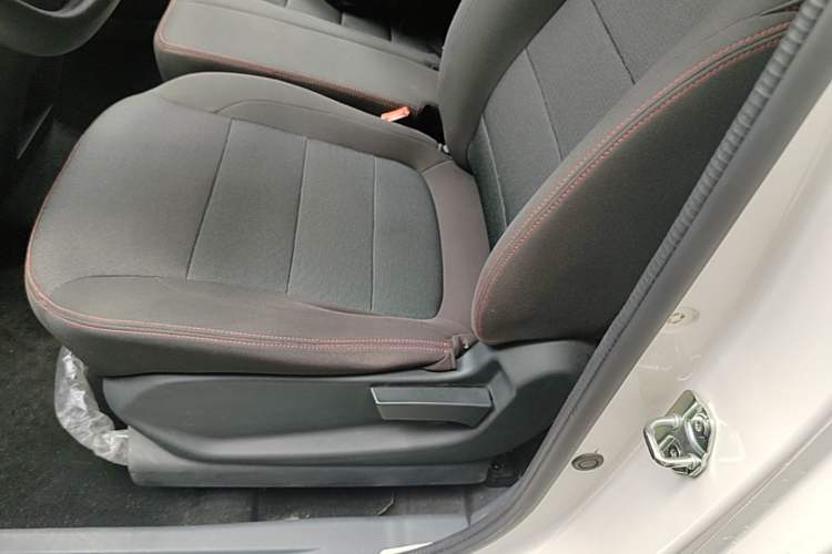 Used Linxys Huangjincang 2025 PULS Cargo Version First-Class Cabin Left Front Seat