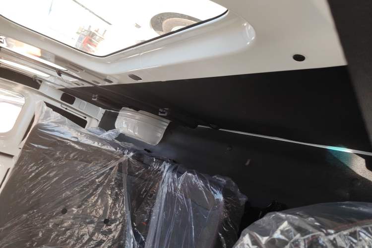 Used Linxys Huangjincang 2025 PULS Cargo Version First-Class Cabin Left Rear Door Interior