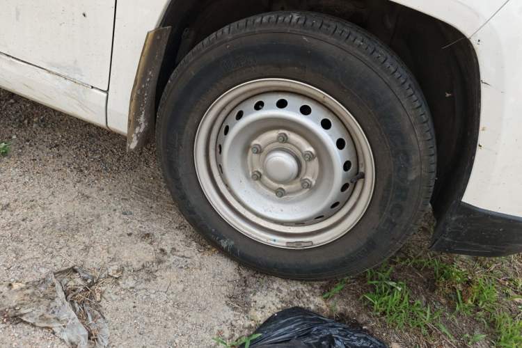 Used Linxys Huangjincang  Right Front Wheel Hub