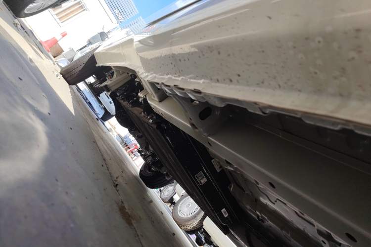 Used Linxys Huangjincang 2025 PULS Cargo Version First-Class Cabin Right Side Sill