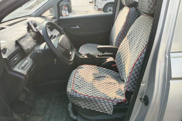 Used Linxys Huangjinka 2023 Leading Edition 13.26 kWh Left Rear Seat
