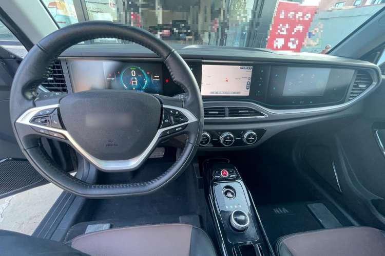 Used LITE 2017 Gravity Edition Center Console