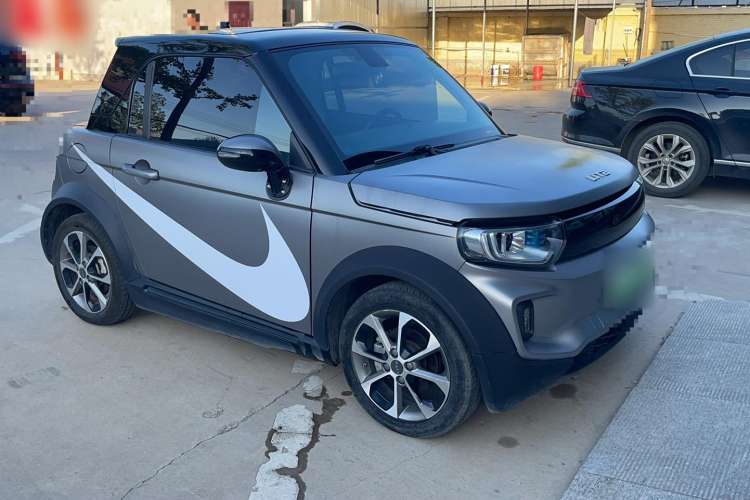 Used LITE 2017 Gravity Edition Front Right 45 Deg
