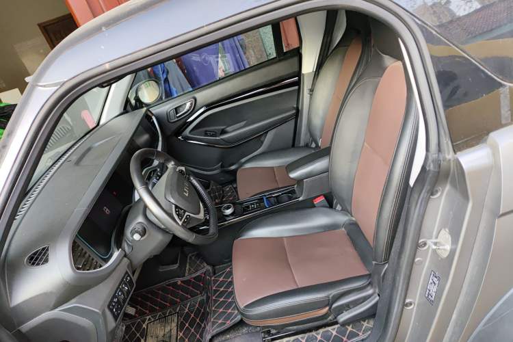Used LITE 2017 Gravity Edition Left Front Seat