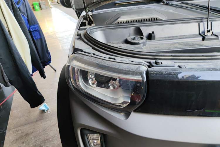 Used LITE 2017 Gravity Edition Right Front Headlight