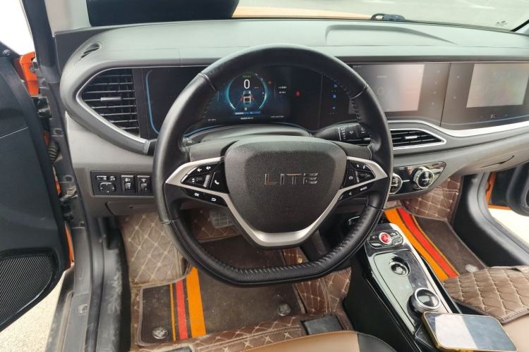 Used LITE 2017 Force Limited Edition Steering Wheel