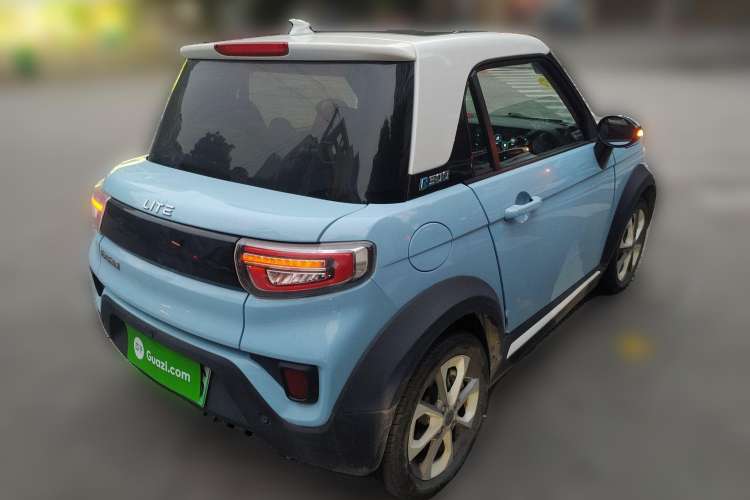 Used LITE 2019 R300 Gravity Edition Rear Right 45 Deg