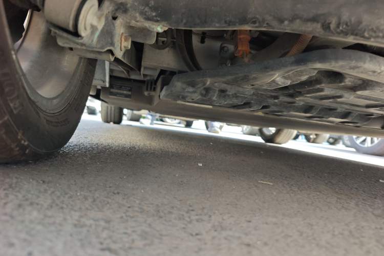 Used LITE 2019 R300 Gravity Edition Chassis Rear Left