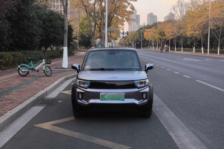 Used LITE 2019 R300 Gravity Edition Exterior 1