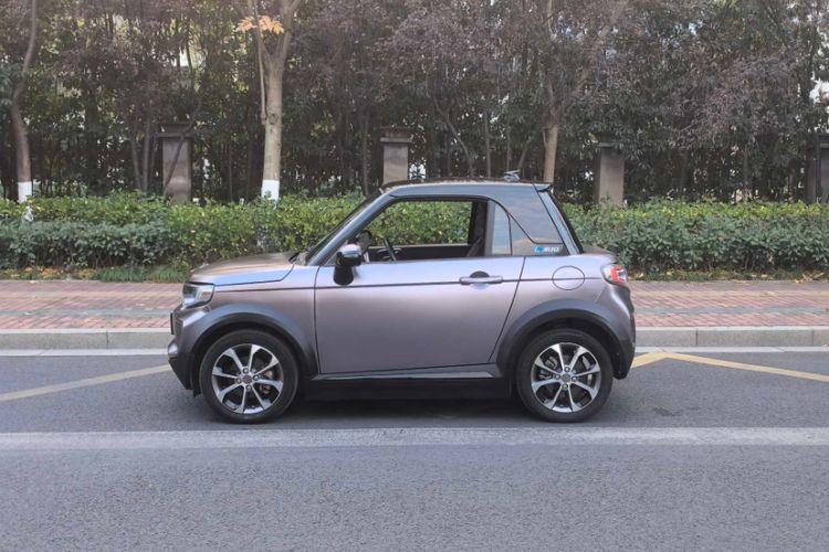 Used LITE 2019 R300 Gravity Edition Exterior 3