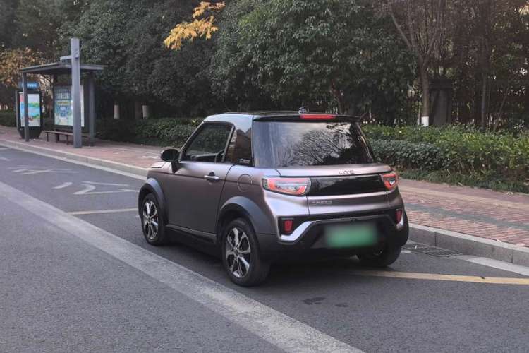 Used LITE 2019 R300 Gravity Edition Exterior 4