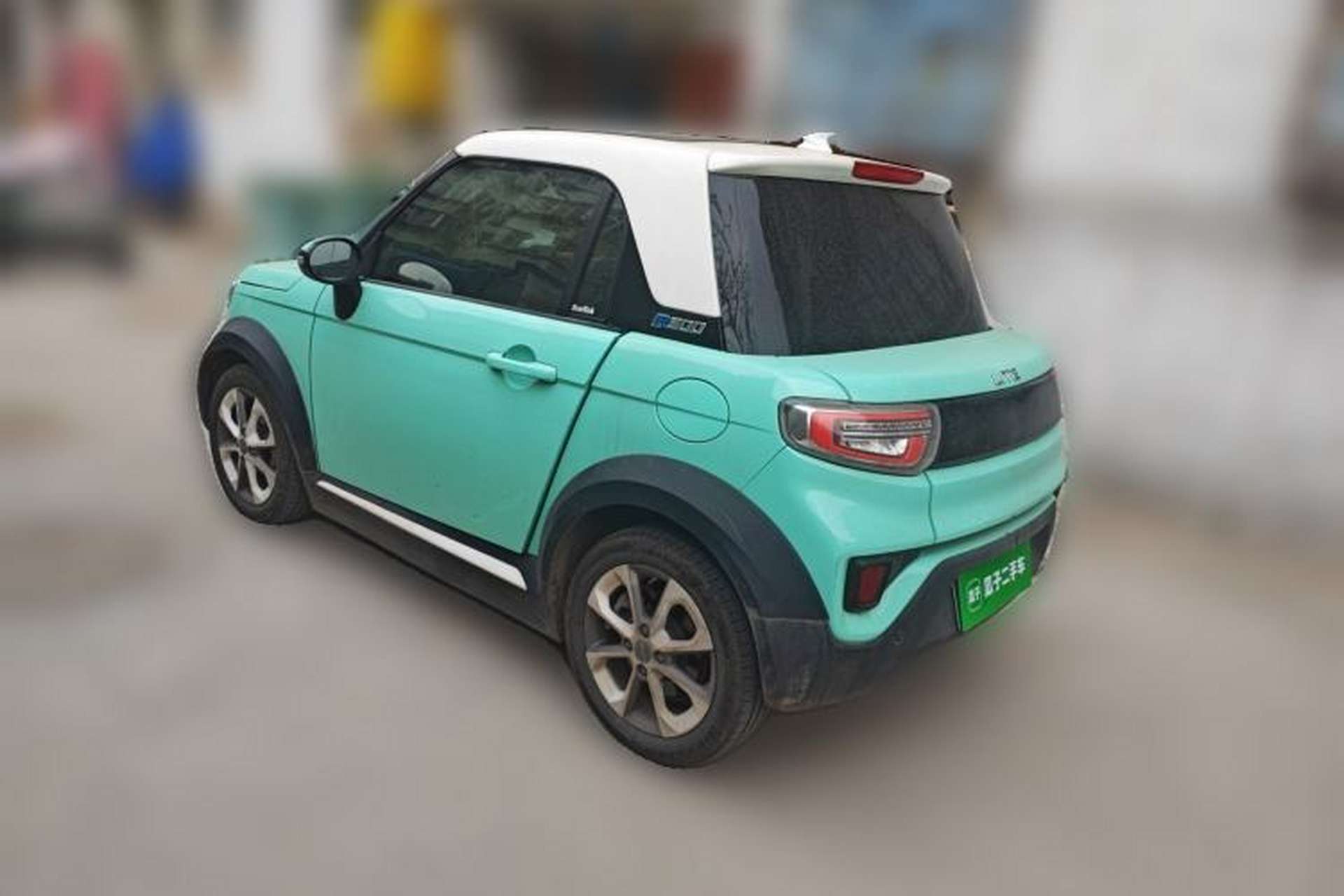 Used LITE 2019 R300 Gravity Edition Rear Left 45 Deg