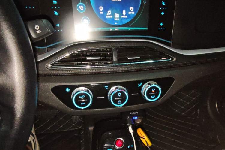 Used LITE 2019 R300 Force Edition Audio And AC Panel