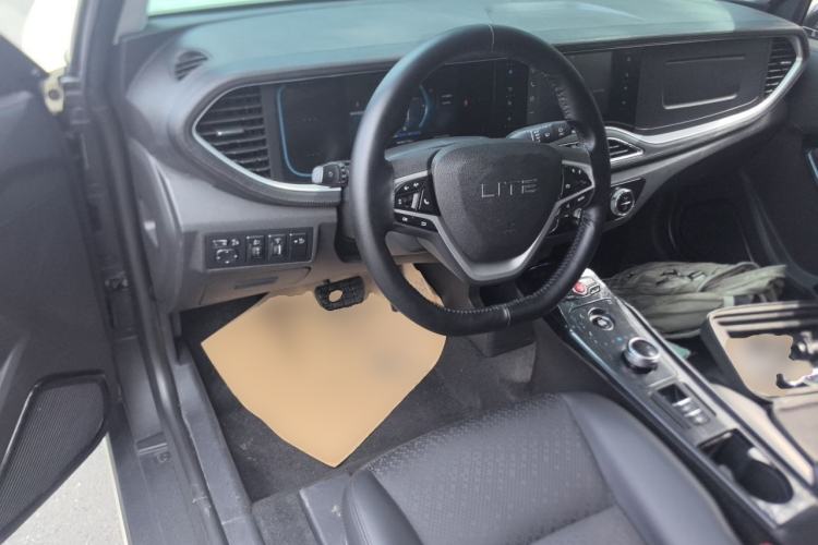 Used LITE 2019 R300 Force Edition Center Console