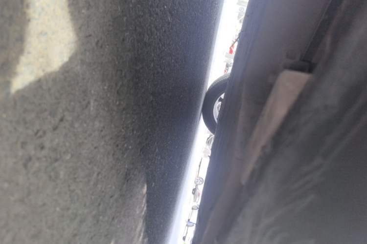 Used LITE 2019 R300 Force Edition Chassis Rear Right