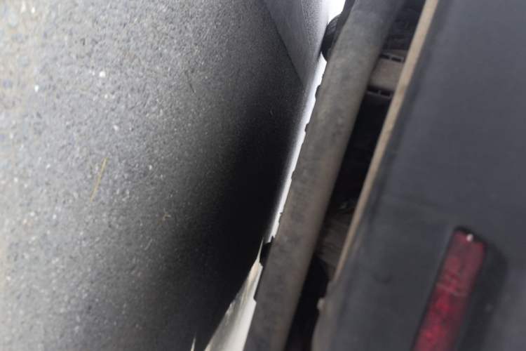 Used LITE 2019 R300 Force Edition Chassis Rear