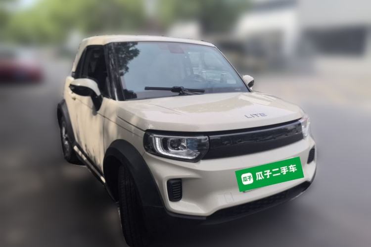 Used LITE 2019 R300 Force Edition Front Right 45 Deg