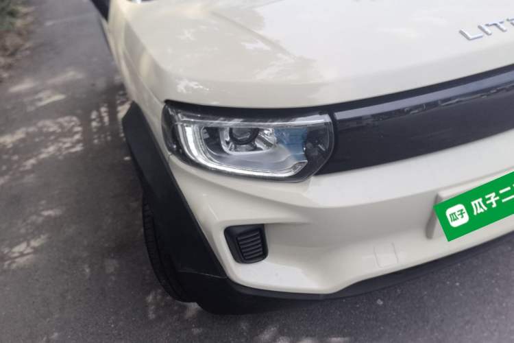 Used LITE 2019 R300 Force Edition Right Front Headlight