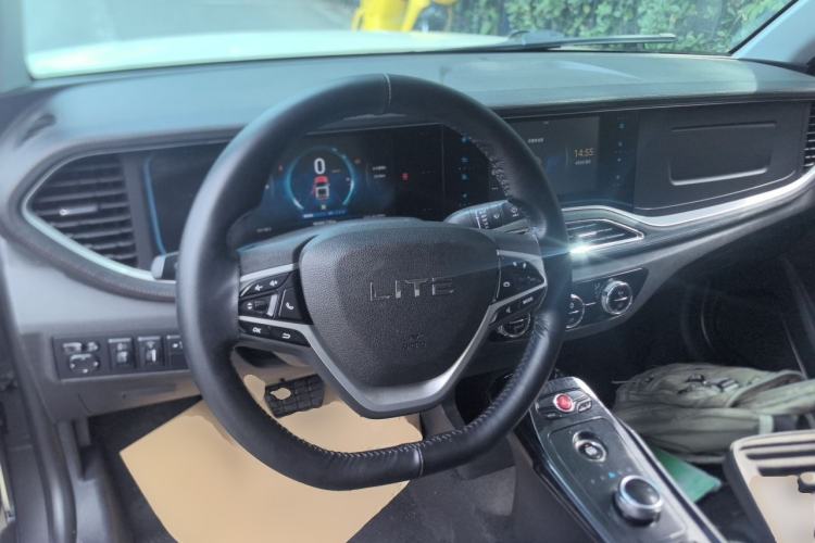 Used LITE 2019 R300 Force Edition Steering Wheel