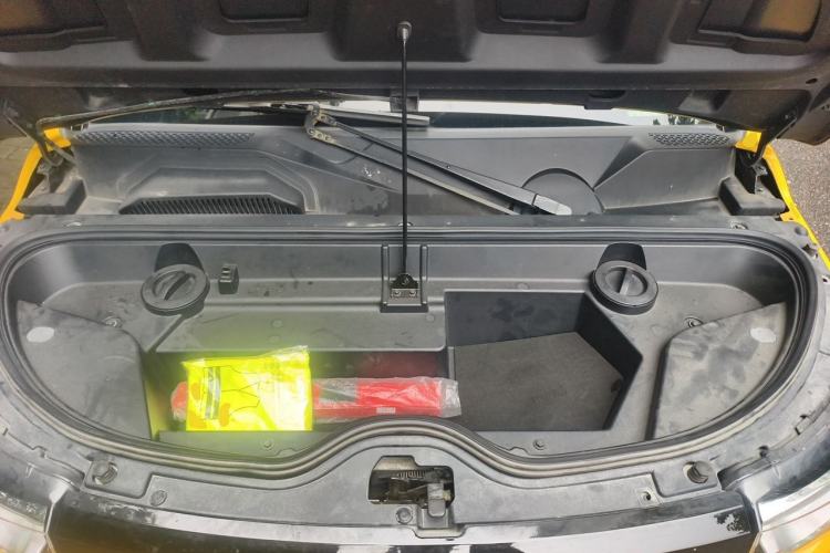 Used LITE 2019 R300 Gravity Edition Engine Bay