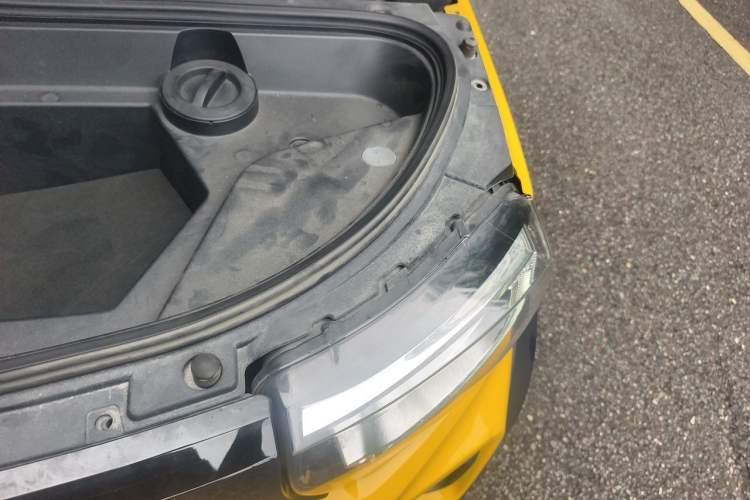 Used LITE 2019 R300 Gravity Edition Engine Bay Left