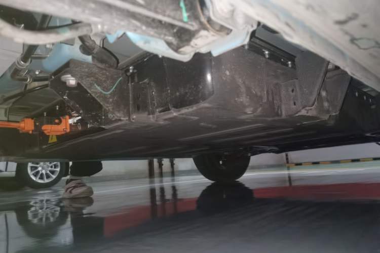 Used Livan Blue Balloon 2025 Model Dynamic Version Chassis Rear Right
