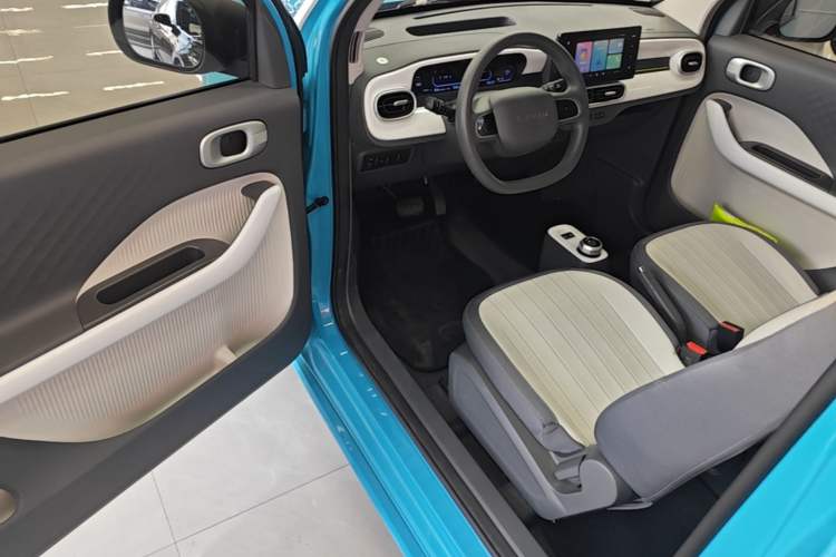 Used Livan Blue Balloon 2025 Model Dynamic Version Driver Seat