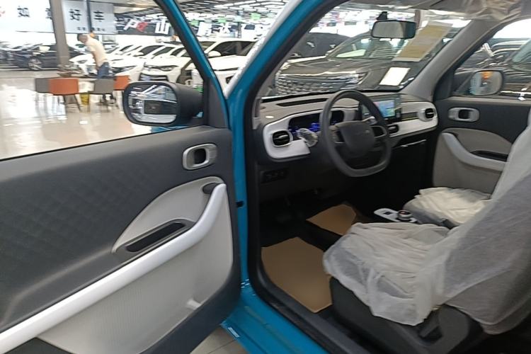 Used Livan Blue Balloon 2025 Model Dynamic Version Driver Seat