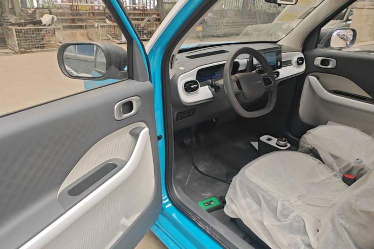 Used Livan Blue Balloon 2025 Model Dynamic Version Driver Seat