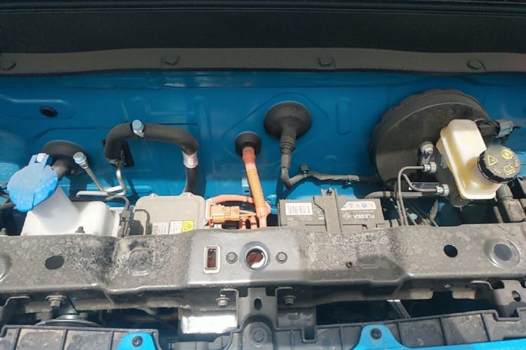 Used Livan Blue Balloon 2025 Model Enjoyment Version Engine Bay