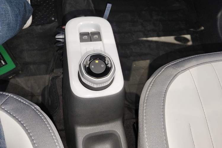 Used Livan Blue Balloon 2025 Model Dynamic Version Gear Lever