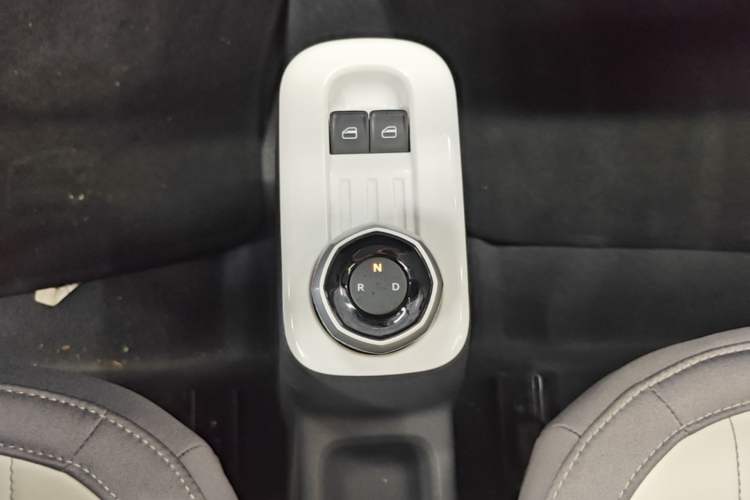 Used Livan Blue Balloon 2025 Model Dynamic Version Gear Lever