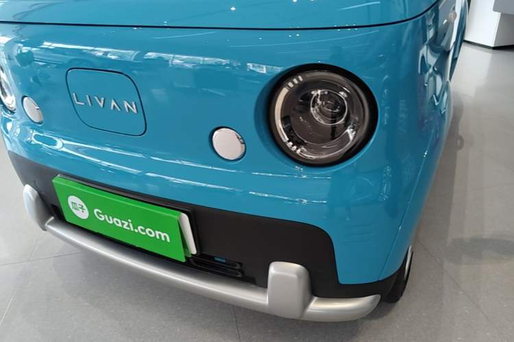 Used Livan Blue Balloon 2025 Model Dynamic Version Left Front Headlight