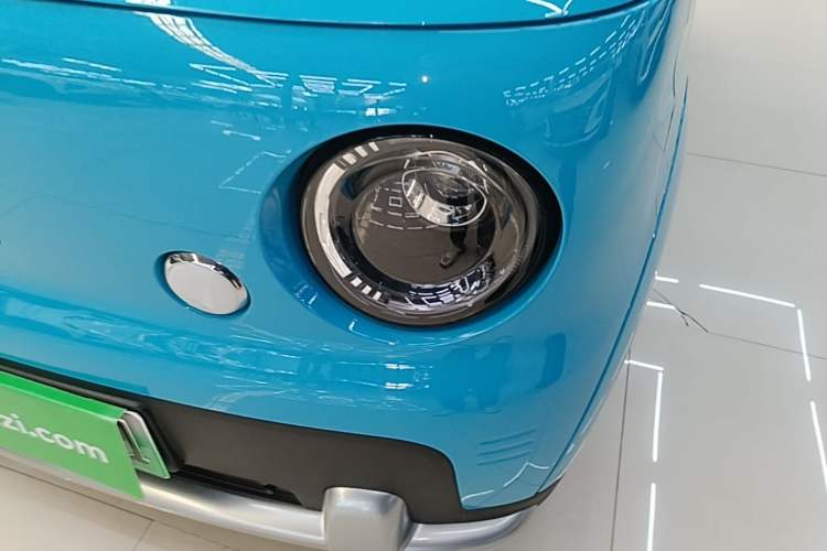 Used Livan Blue Balloon 2025 Model Dynamic Version Left Front Headlight