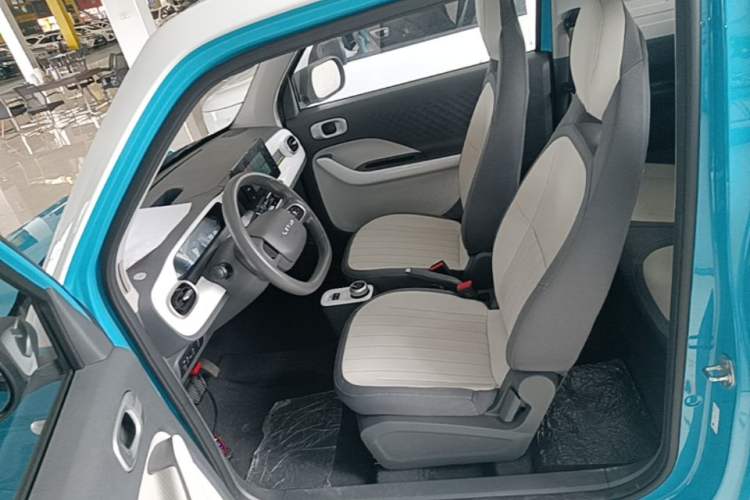 Used Livan Blue Balloon 2025 Model Dynamic Version Left Front Seat