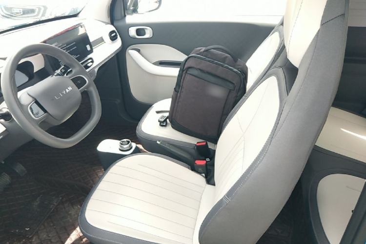 Used Livan Blue Balloon 2025 Model Dynamic Version Left Front Seat