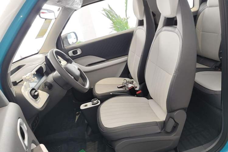 Used Livan Blue Balloon 2025 Model Dynamic Version Left Front Seat