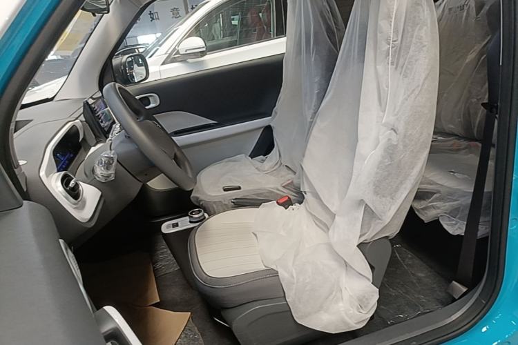 Used Livan Blue Balloon 2025 Model Dynamic Version Left Front Seat