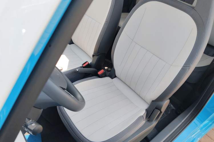 Used Livan Blue Balloon 2025 Model Dynamic Version Left Front Seat