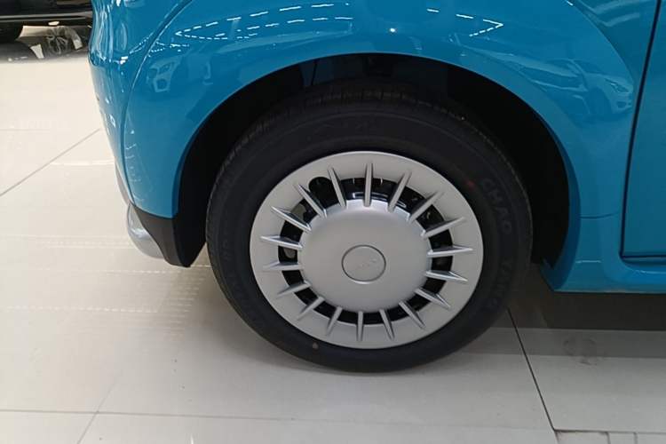 Used Livan Blue Balloon 2025 Model Dynamic Version Left Front Wheel Hub