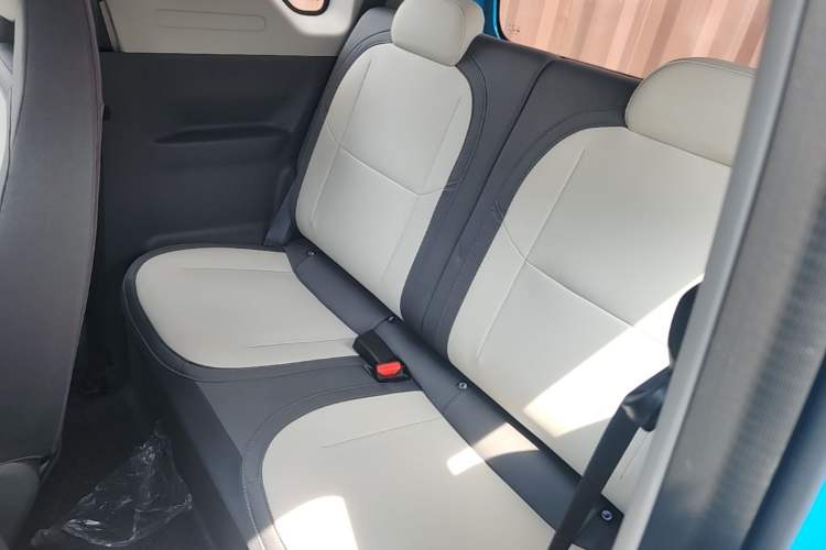 Used Livan Blue Balloon 2025 Model Dynamic Version Left Rear Seat