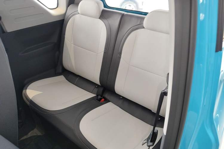 Used Livan Blue Balloon 2025 Model Dynamic Version Left Rear Seat