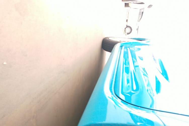 Used Livan Blue Balloon 2025 Model Dynamic Version Left Side Sill