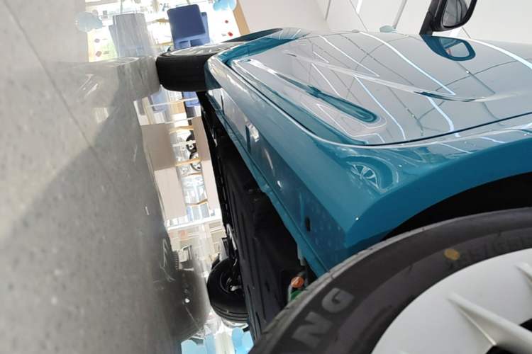 Used Livan Blue Balloon 2025 Model Dynamic Version Left Side Sill