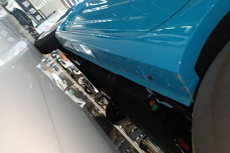 Used Livan Blue Balloon 2025 Model Dynamic Version Left Side Sill