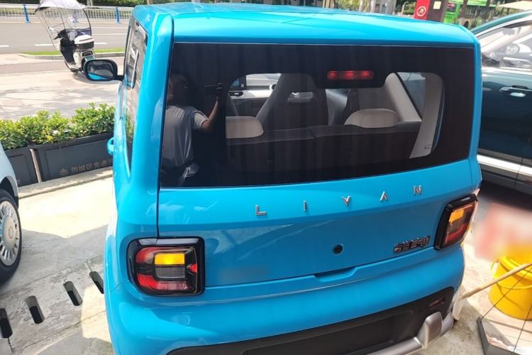 Used Livan Blue Balloon 2025 Model Dynamic Version Rear