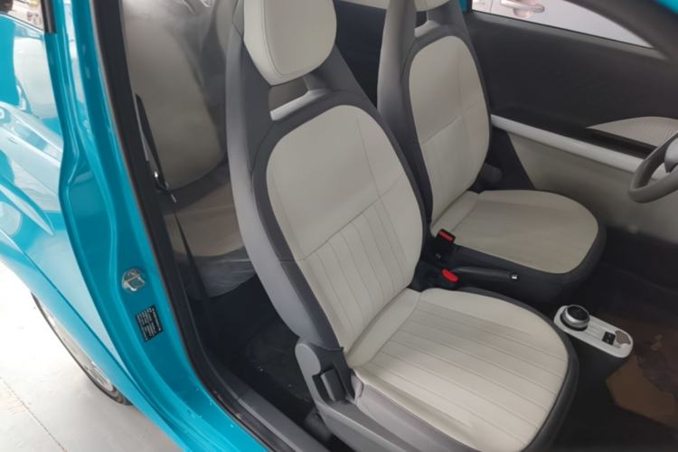 Used Livan Blue Balloon 2025 Model Dynamic Version Right Front Seat